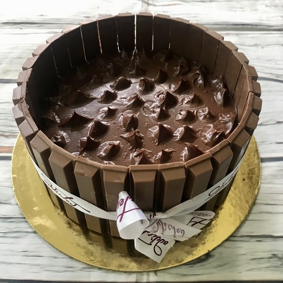Kate's Motherly Journey | Recipe | Kitkat cake, Easy birthday cake recipes,  Simple birthday cake